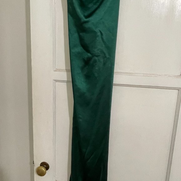 BONITA MAXI DRESS IN SATIN FOREST GREEN - Picture 6 of 7